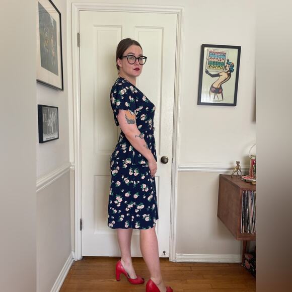 40s Vintage Silk Peplum Dress - Picture 2 of 12